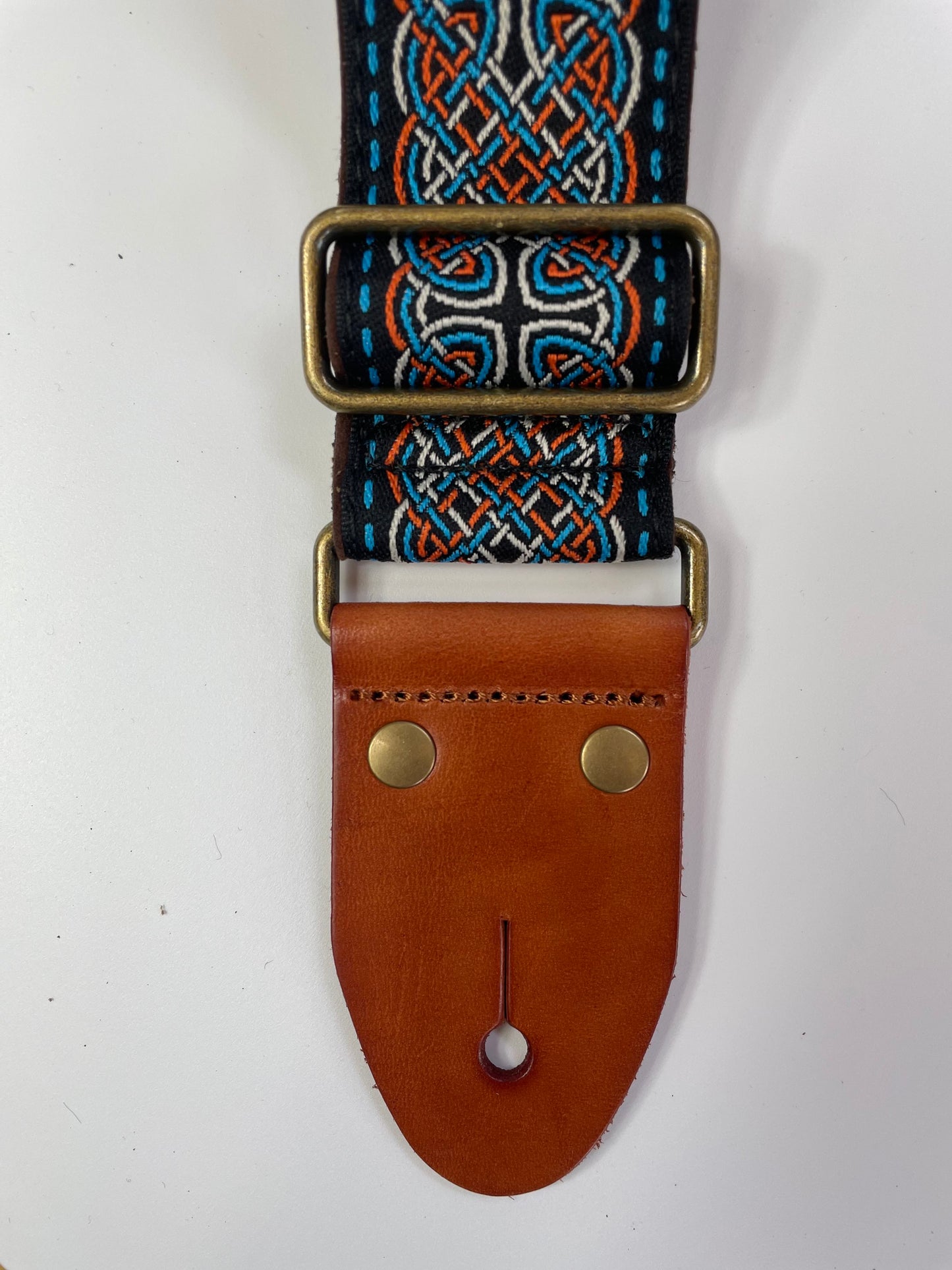 ISUZI GT-52 Suede Pattern Guitar Strap