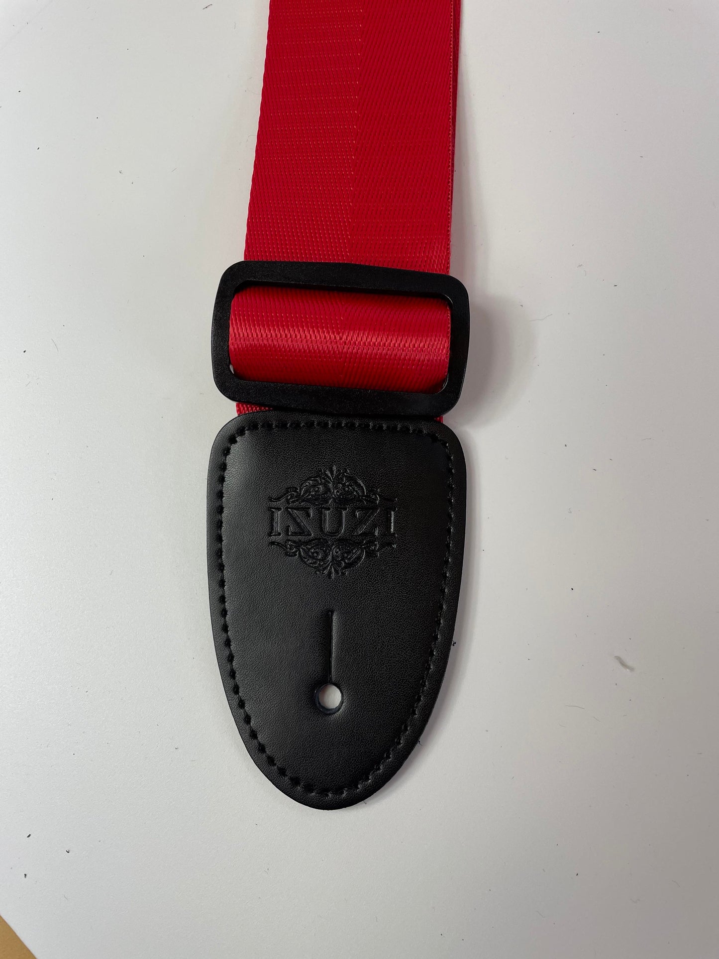 ISUZI M010 Red Guitar Strap